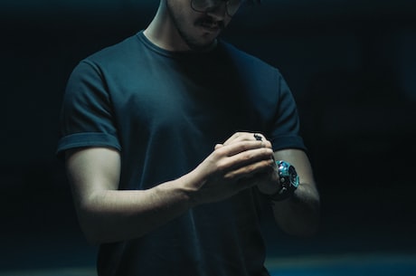 打嗝(打嗝是怎么引起的?原来有这么多原因)