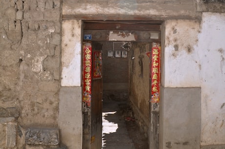 少林寺简介(中国少林寺简介,探寻这座千年古寺的源起与传说)