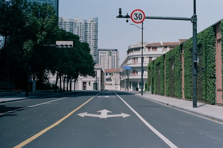看图写话二年级上册(惊喜不断!《看图写话二年级上册》的小朋友是如何发现想象力的)
